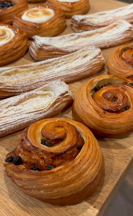 daily_dolce's tweet photo. Pastry appreciation post https://t.co/vY55tqsevh