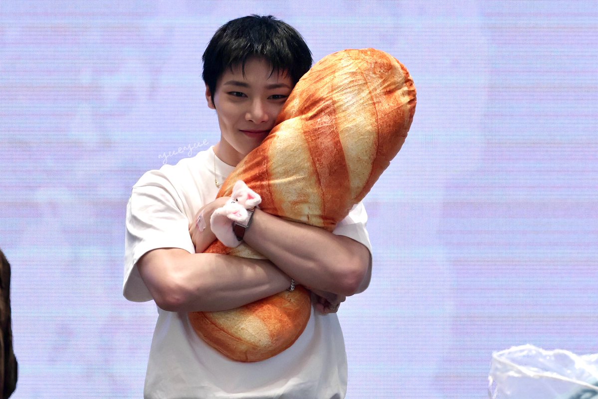 yueyuelovebread's tweet photo. 261016 sr1.0
保卫面包🥖
#I_N #아이엔 #straykids https://t.co/9Idam6jc6h