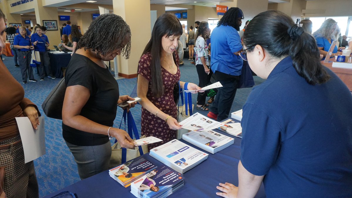 UFatWork's tweet photo. Thank you for joining us this week at our annual Benefits &amp; Wellness Fair! 🐊

As a reminder, open enrollment is happening now through Oct. 30 at 6 p.m. Visit the UFHR website to learn more 👇

https://t.co/83WumRhFcP https://t.co/pKbJZA9npV