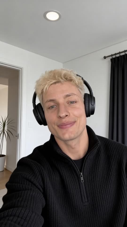 officialmatt01's tweet photo. Finding the right woman isn't about searching for someone who completes your world, but discovering the one whose presence turns everyday noise into harmony, and ordinary places into home. ❤️💍🤗🥰 
#mattrife #standupcomedy #USAPeople https://t.co/uls96GpuKK