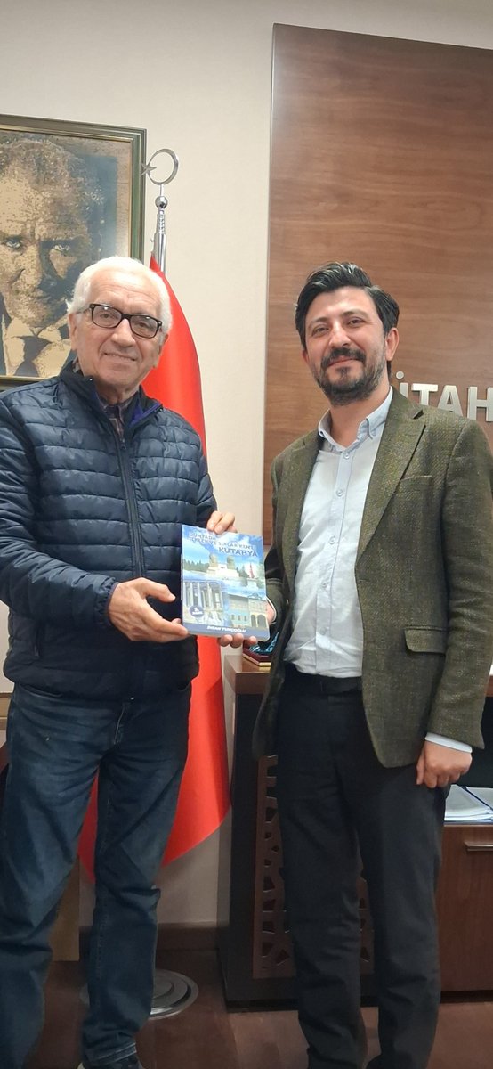 ituncoglu's tweet photo. KÜTAHYA ŞEHİR HASTANESİ BAŞHEKİMİ 
https://t.co/6VPoDPa8MLÇ.DR.H.İBRAHİM ŞİŞMAN'A
ZİYARETTE BULUNDUK 
NEZAKETİNE CANDAN EV SAHİPLİĞİNE TEŞEKKÜRLERİMİZİ SUNUYORUM..

NEREDEN NEREYE GELDİK

#BAŞKA İLLERDEN KÜTAHYA'YA GELEN HASTALAR ŞİFA BULARAK DÖNÜYOR 
@KutahyaValiligi 
@Musaisin https://t.co/hXFDiFFUQO
