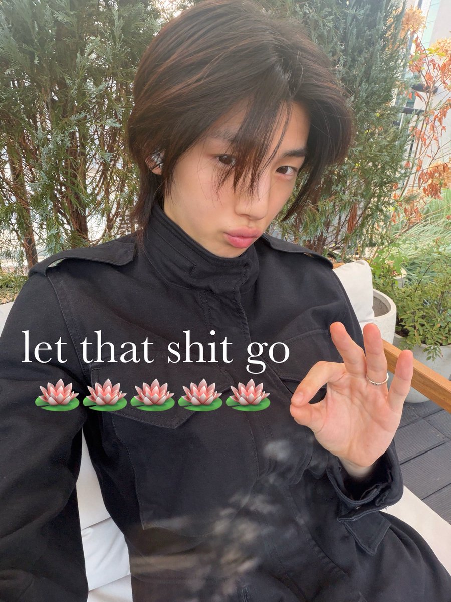 whosmelancia's tweet photo. ok juhoon https://t.co/NMrEw6p025