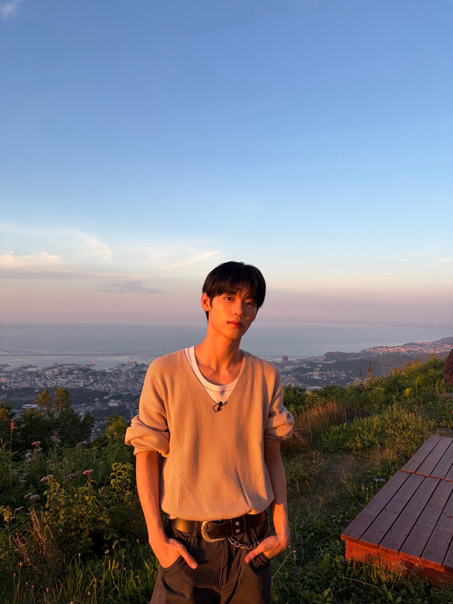 EVNNE_official's tweet photo. 벌써 마지막화다…. 시간이 참 빠르군!! 마지막까지 우리의 또다른 나 잘 지켜봐주기!!✅😎
 
#EVNNE #이븐 #이정현 #LEEJEONGHYEON https://t.co/rRoy5zEbQq