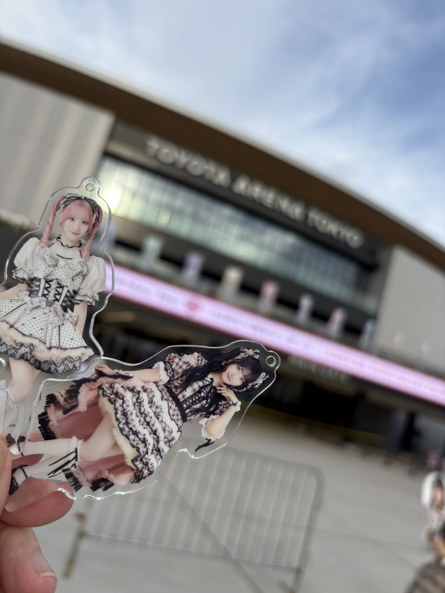 kyunk4wq's tweet photo. 本当に最高でした。
きあたすきけたのがまず本当に良かった。そして普段ライブで普段聴けない曲だったりえ！？それやってくれるの！？ってなる曲多くて本当に楽しかったです。！もう会場入った時からドキドキで鳥肌やばがった😭
あときあまいラスノ尊すぎる！！本当にありがとう😭枯れるまで声出した😭 https://t.co/rWyvEs2H2b