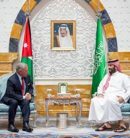 efh6cc's tweet photo. يا اهل السعودية والخليج هل تقبلون بانضمام المملكة الاردنية الهاشمية لدول مجلس التعاون الخليجي . 🇯🇴🇸🇦🇶🇦🇴🇲🇰🇼 https://t.co/KdLjPvlRW9
