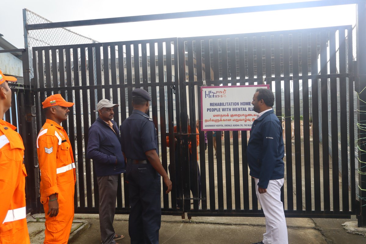 04NDRF's tweet photo. 04 BN NDRF (A), Team Ooty, visited Government Hospital, Emerald, Kundah Taluk, Nilgiris, as part of FAMEX activities to enhance area familiarization and strengthen coordination with medical authorities.
#NDRF #04BnNDRF #FAMEX #DisasterPreparedness https://t.co/ayE5RmSG9A