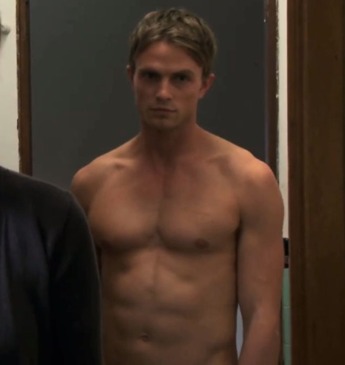 jnkpiastri's tweet photo. shirtless wilson 👄 https://t.co/ERNM2rxZSk