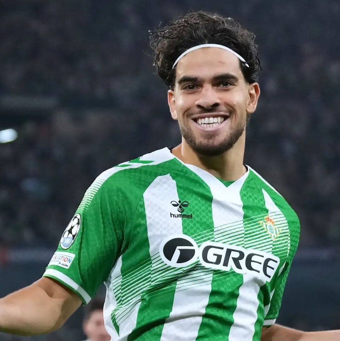 FabrizioRomano's tweet photo. ⚪️🟢🫵🏼 Hansi Flick: “I’m impressed by Ez Abde. I like the way he plays and his confidence in one-on-one situations”.

“He scored, and I can only say that he’s an incredible player. He’s fantastic”. https://t.co/8zihyE4uz5