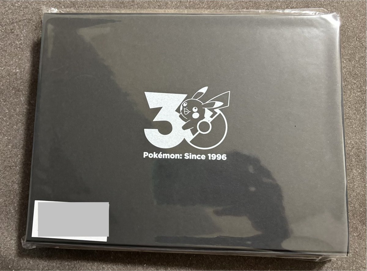 kuroblack0000's tweet photo. トッモから遅めの誕プレでポケモン30周年の服を買ってもらった‼️‼️ https://t.co/SibWcQYwxc