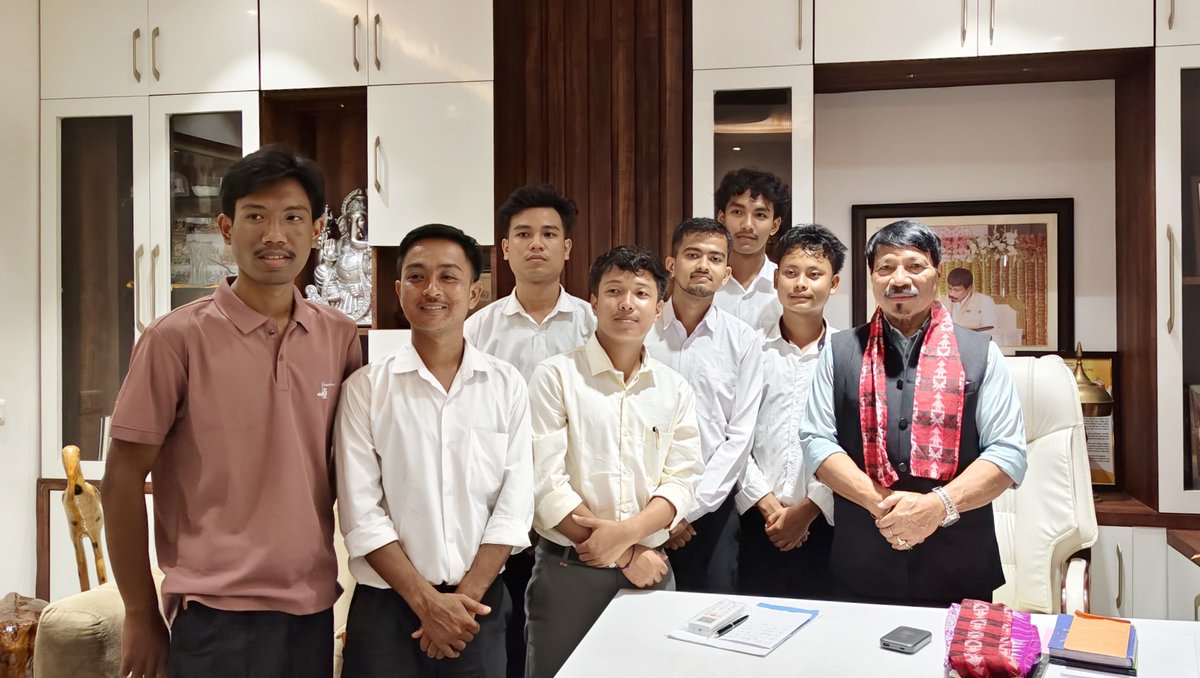 ATULBORA2's tweet photo. The Asom Chatra Parishad (ACP)-supported candidates who emerged victorious in the recent Students’ Union election of Sarupathar College met me in Golaghat today.

Congratulated all the winners and urged them to work with dedication and responsibility towards the welfare of the college and the aspirations of the student community. Wished them a bright future and every success in their endeavours.