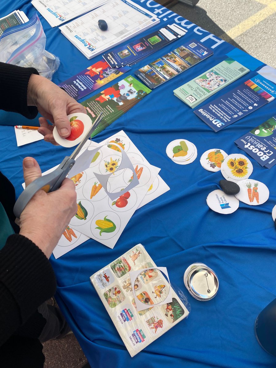 HamiltonLibrary's tweet photo. Pick up your locally-grown fresh produce, homemade jams and baked goods and stop by HPL's table at Waterdown Farmers' Market tomorrow, October 17.
#TeamHPL's Anne and Hanna had so much fun last time making produce-themed buttons that they'll be bringing the button maker again. https://t.co/QyDsWx1sXt