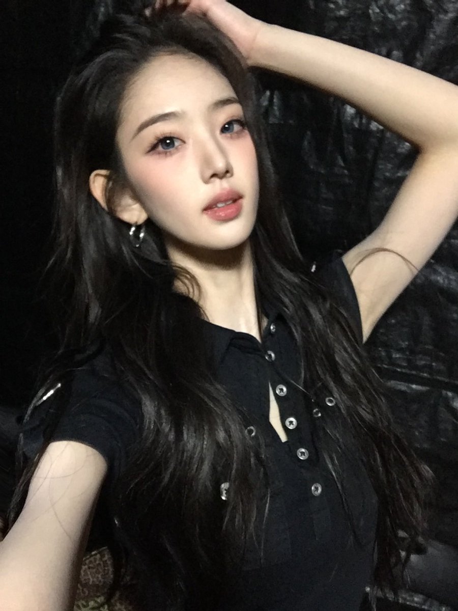 bxnkxng_'s tweet photo. 261016 #이솔 버블🫧 https://t.co/8AEKqcgnqP
