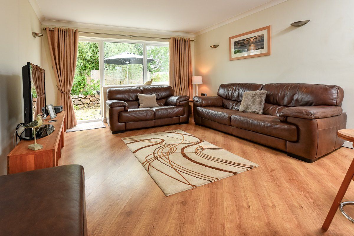 TheHolidayCots's tweet photo. ποΈ Relaxing Coastal Getaways at Ty Ni π
Ty Ni offers stylish & spacious self-catering accommodation in the popular seaside village of Abersoch, Gwynedd, perfect for a peaceful escape to North Wales.βοΈ
ποΈ 6
https://t.co/BOqRurX9a0
#TyNi #Abersoch #Gwynedd #BlueFlagBeach #Wales https://t.co/QHYoFuRxOo