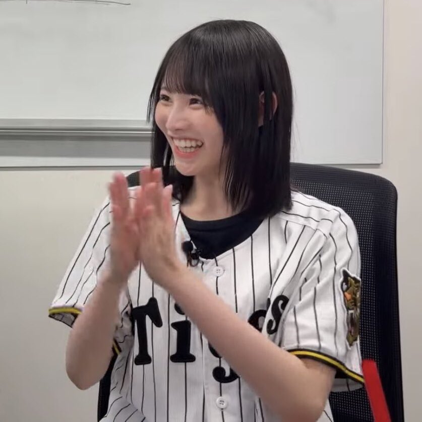 Kasukin46's tweet photo. 正直今の髪型めっちゃ刺さる
#高井俐香
#日向坂ちゃんねる https://t.co/47l0ddWRCd