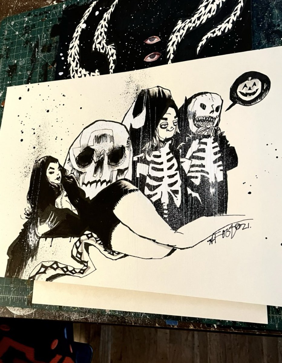 JimMahfood's tweet photo. Friday creeps.
💀🖤💀
#inks #october #jimmahfood https://t.co/27mJRAoQuf