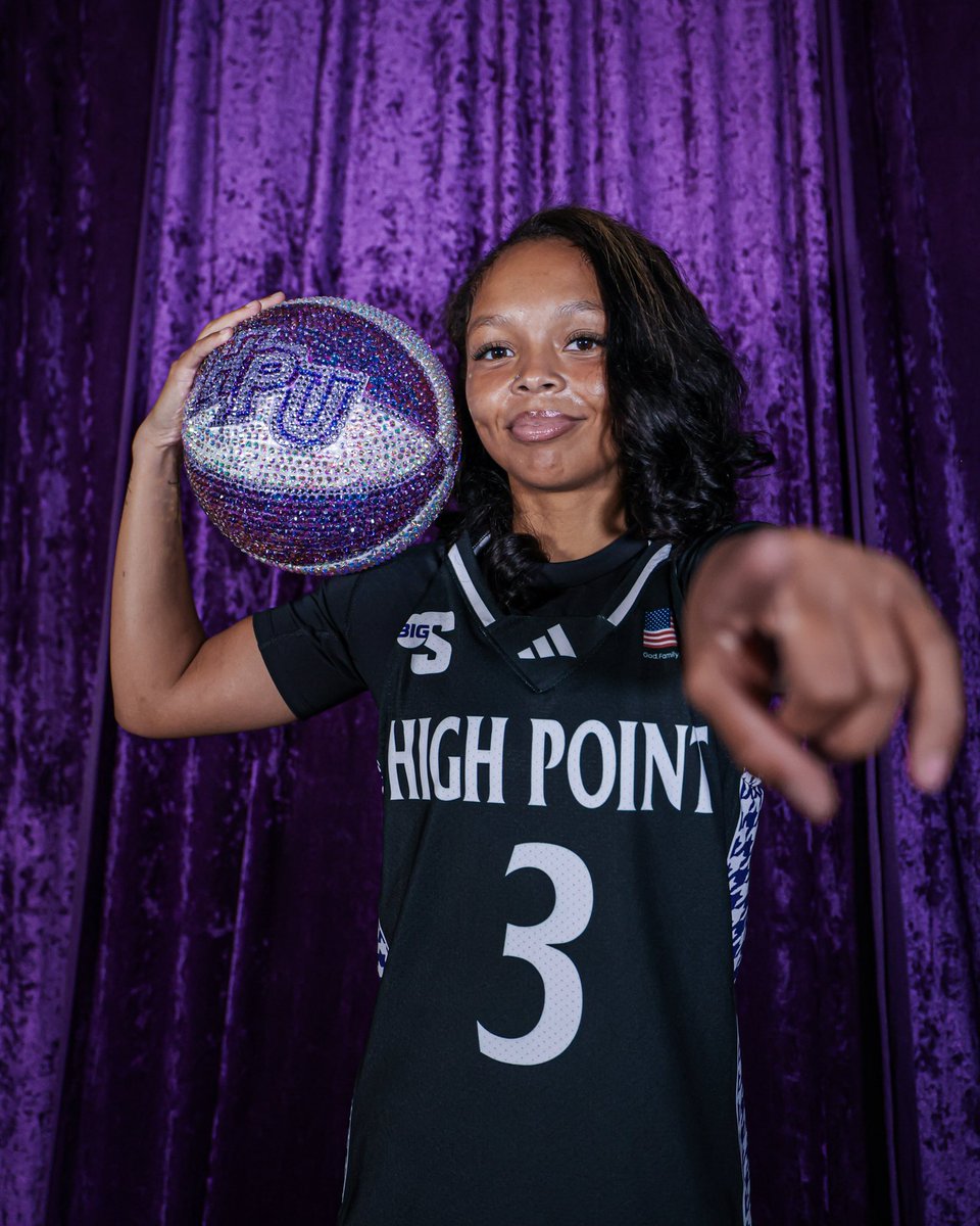 HPUWBB's tweet photo. Happy Birthday Rylee!! 🥳

#GoHPU x #FamilyFunWin https://t.co/eGWQGz8URi