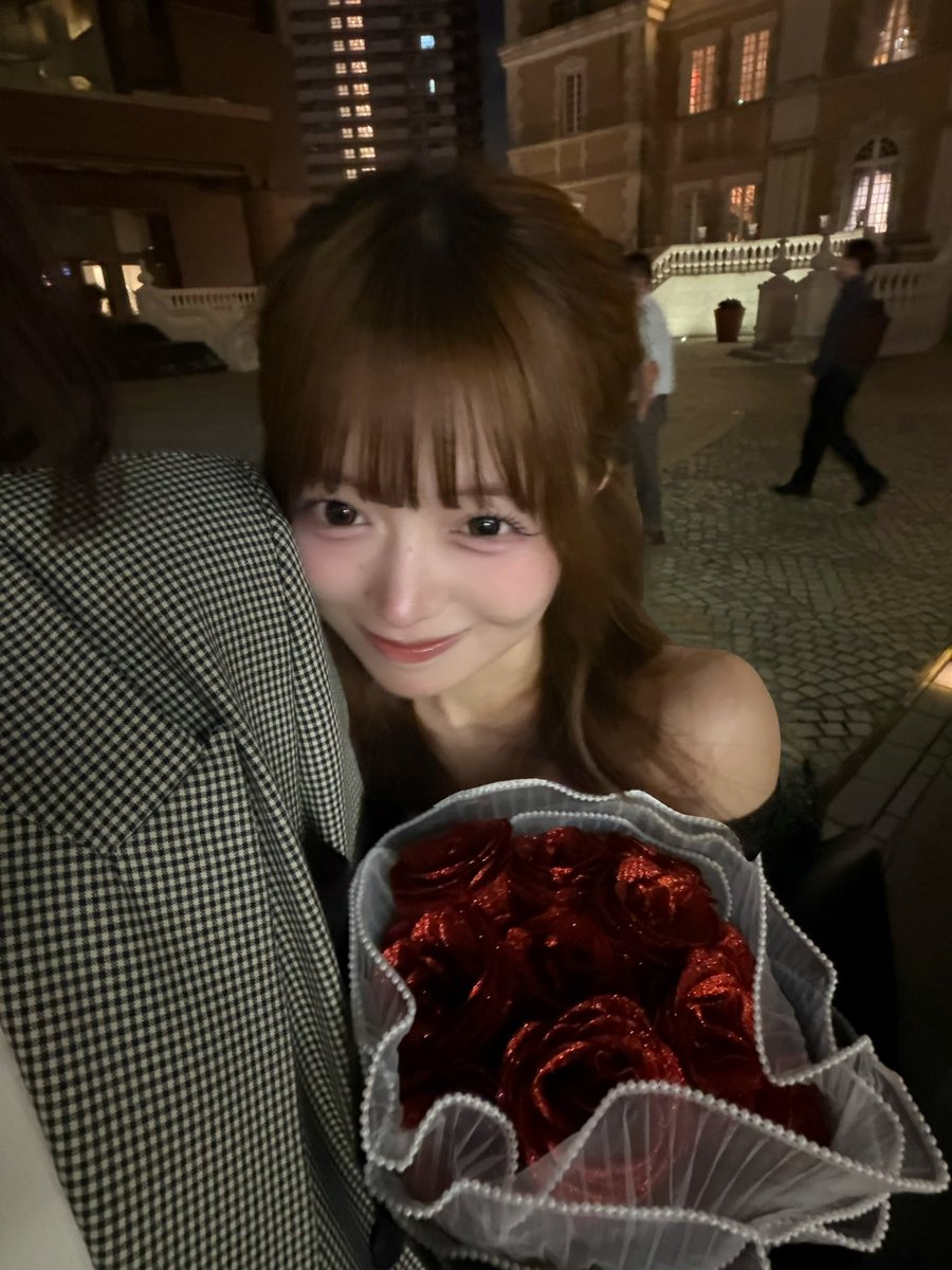 kirari_1016_'s tweet photo. 27才になりました🖤
何才になっても可愛く生きたいです՞⸝⸝> ̫ <⸝⸝՞ https://t.co/MlQzn7LKTz