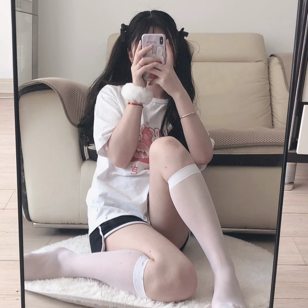 woochankmf2's tweet photo. 本人05年女，165/49，四川广安
蹲一个同城床搭子，
 阳光些干净点，
 真诚的滴我 
口嗨勿扰 
来哟 🎌 📷 📷
  # #四川 #广安 #约炮 https://t.co/K30bzbfaNH