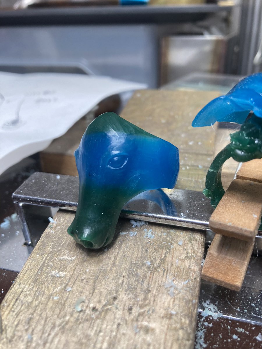 suppadaka's tweet photo. デザフェスに向けての新作製作その②。形になってきた。

#silver
#silveraccessory
#シルバーアクセサリー
#lostwaxcasting
#waxcarving https://t.co/SLz7wXarJb