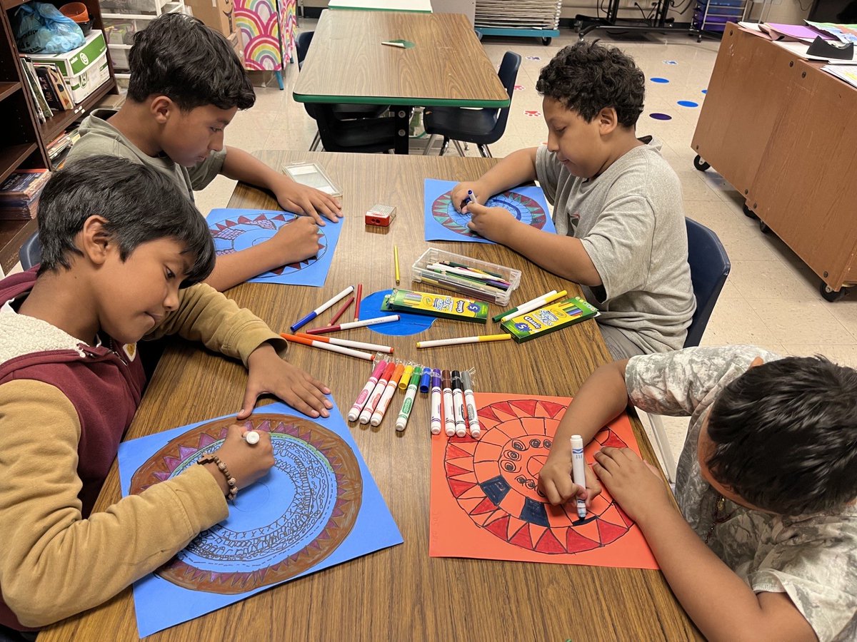 DiggsLatham's tweet photo. Fifth graders celebrated Hispanic Heritage Month in Art class with Ms. Sledge by creating original art inspired by traditional Mexican Mirror designs. #wsfcs @MagnetSchlsMSA #APlus365 https://t.co/MnCnmXt5Xq