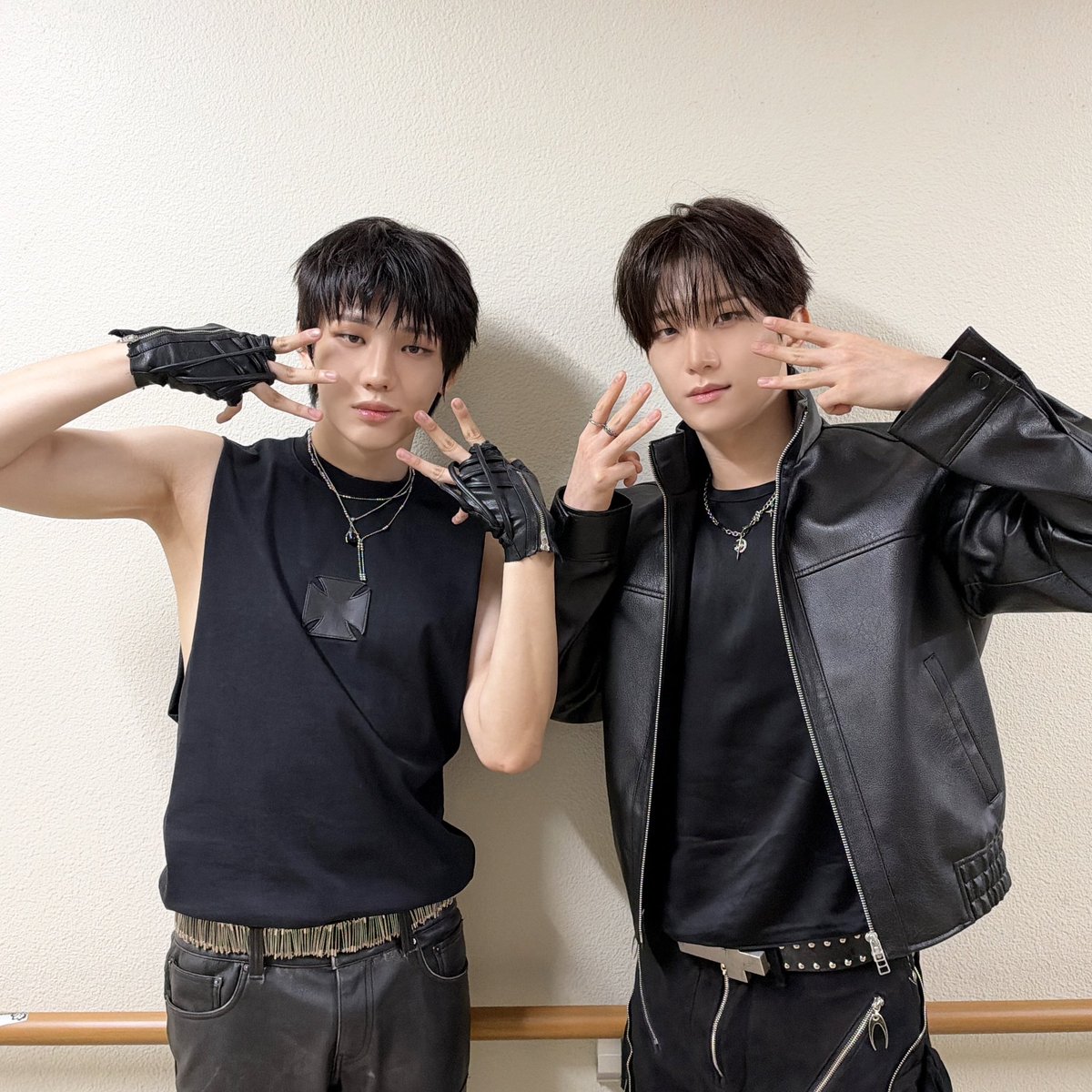 kissent2010's tweet photo. 【#TNX】

𝗧𝗡𝗫 𝗧𝗵𝗲 𝟯𝗿𝗱 𝗗𝗶𝗴𝗶𝘁𝗮𝗹 𝗦𝗶𝗻𝗴𝗹𝗲 [𝗗𝗶𝗲 𝗔𝗻𝗼𝘁𝗵𝗲𝗿 𝗗𝗮𝘆] 𝗣𝗿𝗼𝗺𝗼𝘁𝗶𝗼𝗻 𝗘𝘃𝗲𝗻𝘁

明日のポーズは💭🩶

・猫ちゃん🐱🐾
・よしよし🫳🏻(メンバー→ファン)
・ペンギンハグ🐧

上記３種類の中からお選びください✧︎*。

#TNX #티엔엑스
#Die_Another_Day
#PNATION #피네이션
