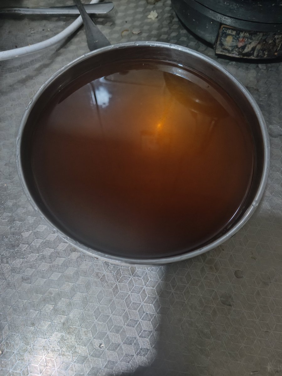 wangmj122's tweet photo. This is the second bowl of the herb soup of my preventing and healing plague. 
I have drinked the first bowl of the herb soup, it's a little bit of spicy. But it's comfortable for my body. 
And I hope the herb soup can prevent and heal plague! https://t.co/gKRfppMnyS