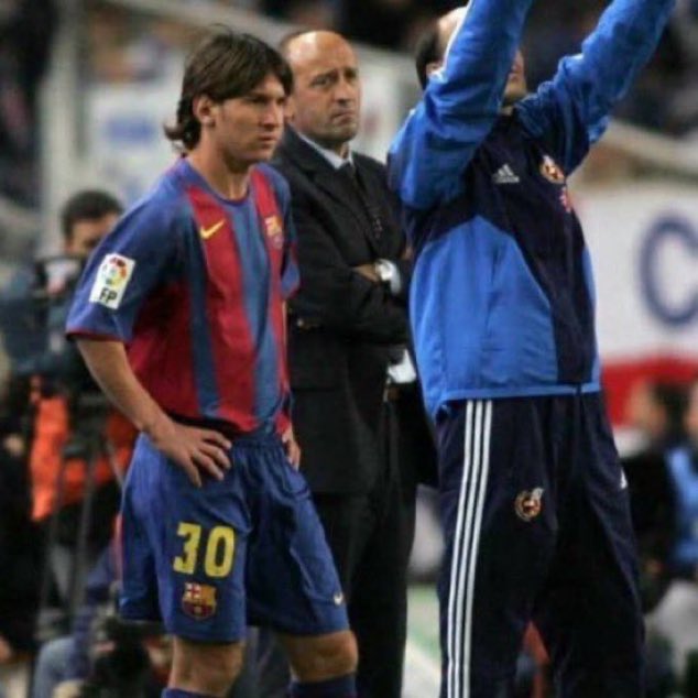 Somhiseremfcb's tweet photo. Hace 22 años hoy, Messi hizo su debut con el Barça https://t.co/BKiA6L0hUm