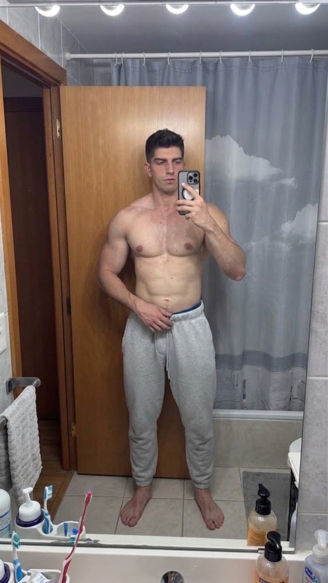 alpha9adam's tweet photo. It’s Friday 
Come pay up
Your taxes boys 😈😈😈 https://t.co/XTAOFAD2kp