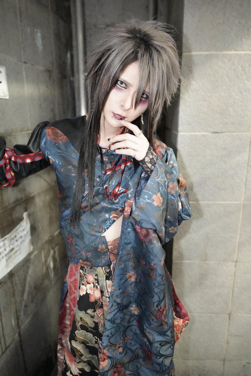 gravi_rikuto's tweet photo. 今日は六生誕
ありがとうございました！
今年もお祝いできてみんなが楽しそうでなによりでした😌

「黒」の衣装着ました https://t.co/2mqwGqGCcg