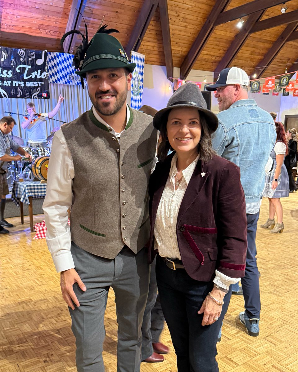 stephaniebowman's tweet photo. Every October, the second-largest Bavarian festival in the world happens right here in Waterloo Region!

Last night, I joined my caucus colleague and Tourism Critic Rob Cerjanec (@RobCerjanec) at Chamberfest to celebrate Gemütlichkeit.

It was great to connect with Tracy Van Kalsbeek (@TVanKalsbeek) from Oktoberfest and hear how much the festival keeps growing. I also chatted with Mayor Berry Vrbanovic(@berryonline) Regional Chair Karen Redman (@Redman4Region) Chamber leaders Ian McLean(@IanMcLeanKW) and Stephanie Soulis, and emerging leaders like Kiara Fathi.

Oktoberfest celebrates our German heritage, keeps local businesses busy, and shows what this community does best.

Prost!
