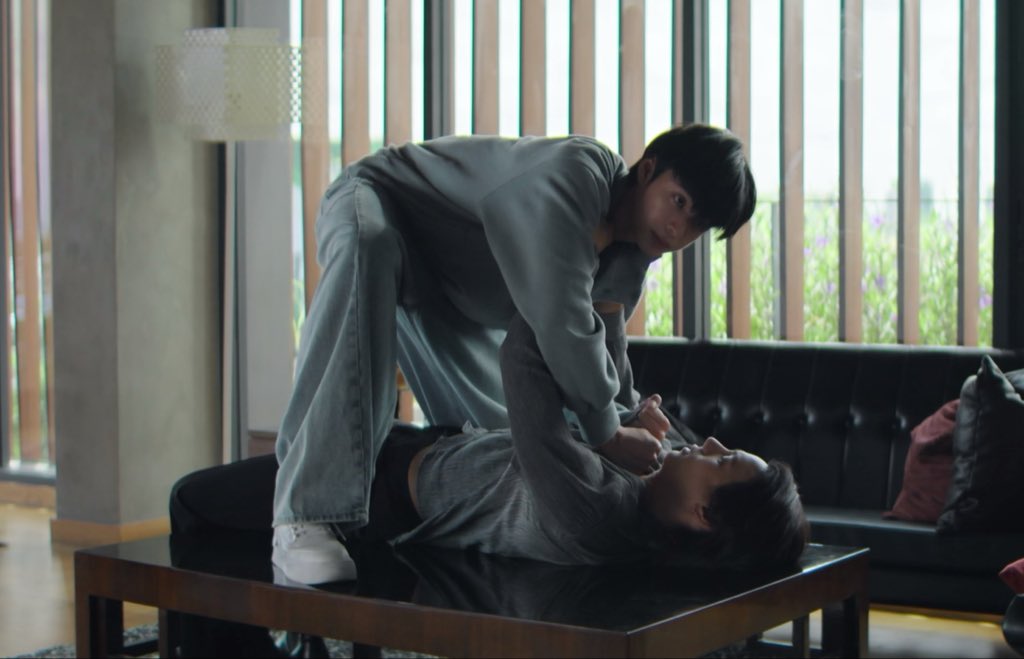 pwnogarlic's tweet photo. ปากดีขี้เหงาเอาแต่ต่อย

TOO HOT TO HANDLE

#FoolInLoveEP4 https://t.co/CzqQ5plwwS