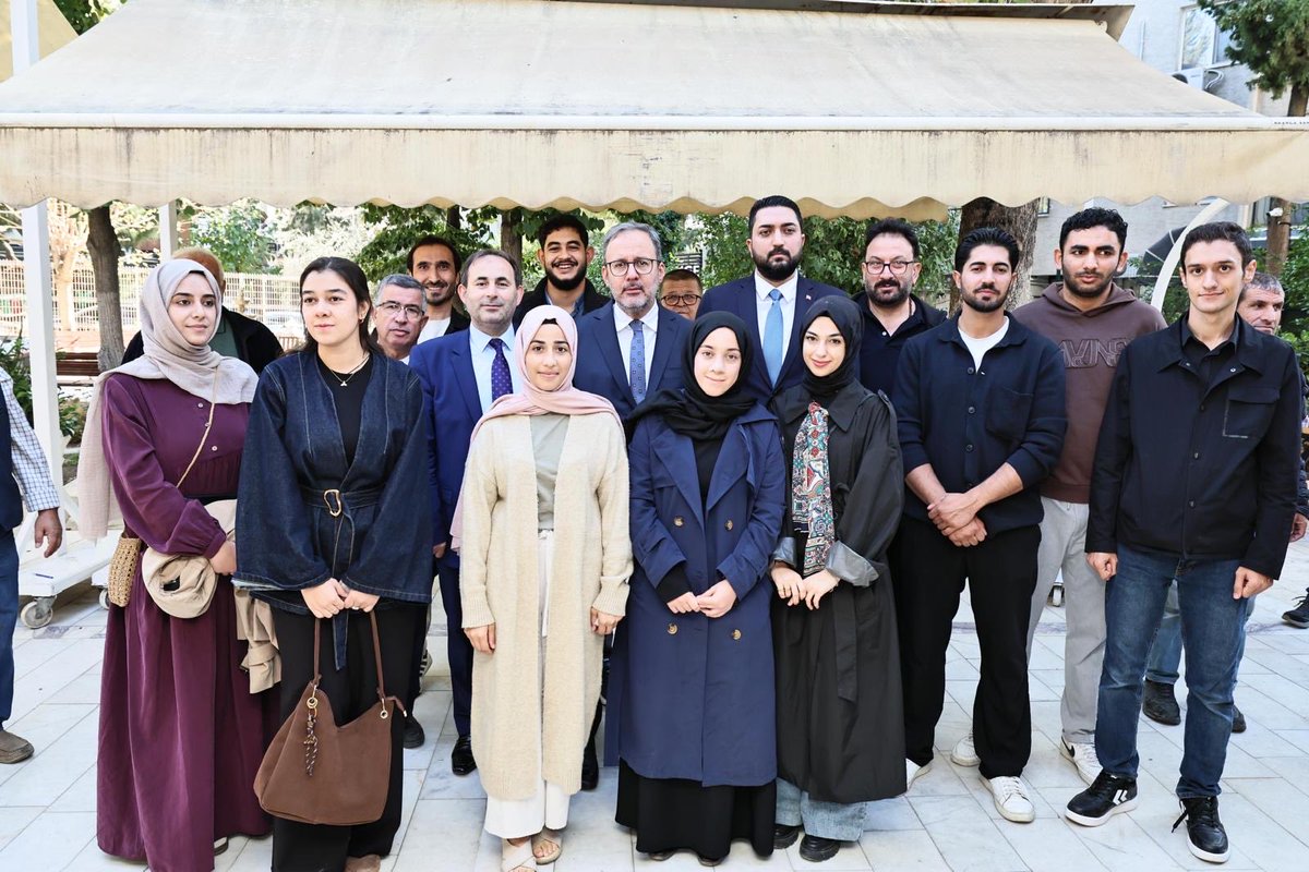 kasapoglu's tweet photo. 📍 İzmir • Bornova

Yeni Cami’de cuma buluşması… https://t.co/gJPDPRhTGr