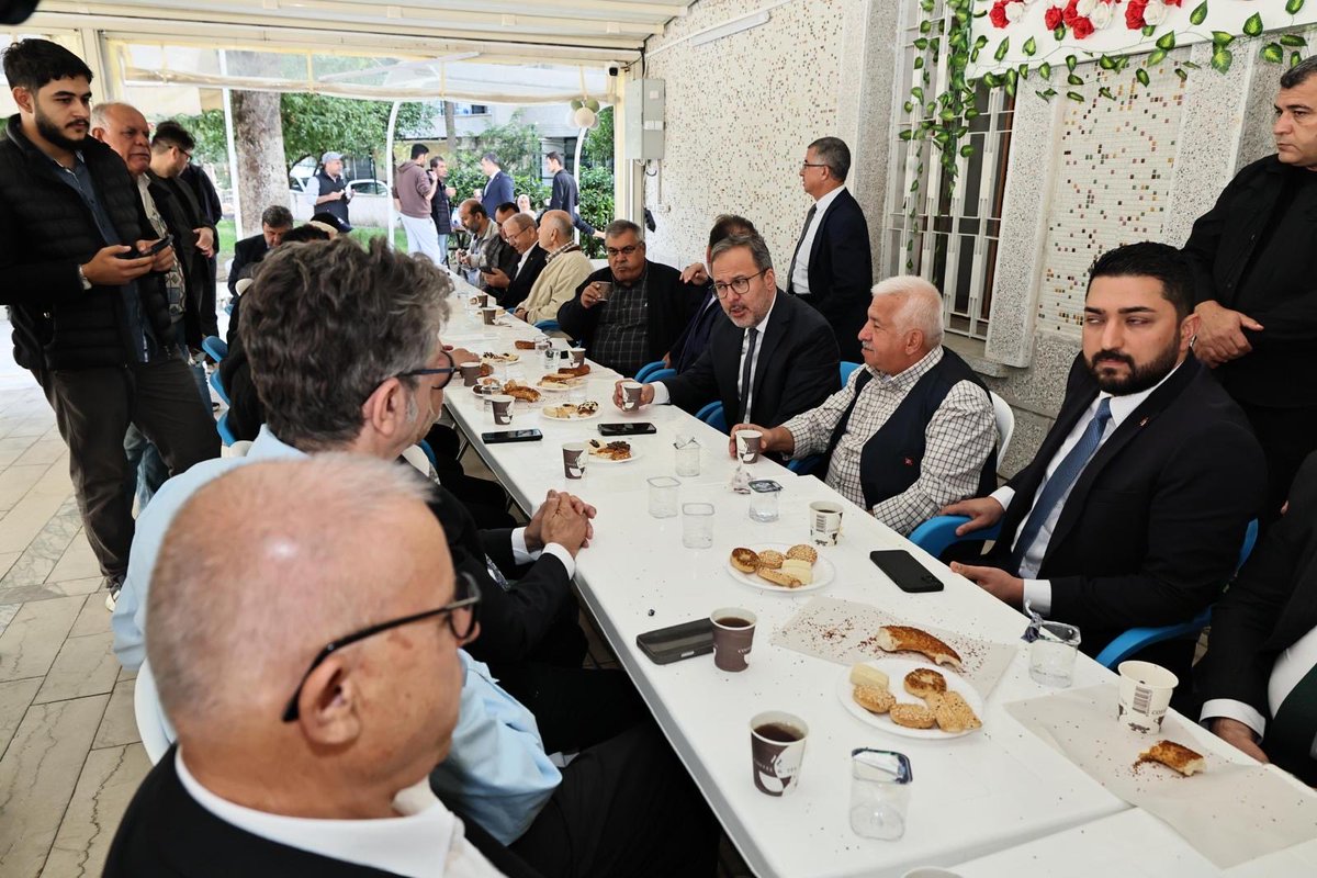 kasapoglu's tweet photo. 📍 İzmir • Bornova

Yeni Cami’de cuma buluşması… https://t.co/gJPDPRhTGr