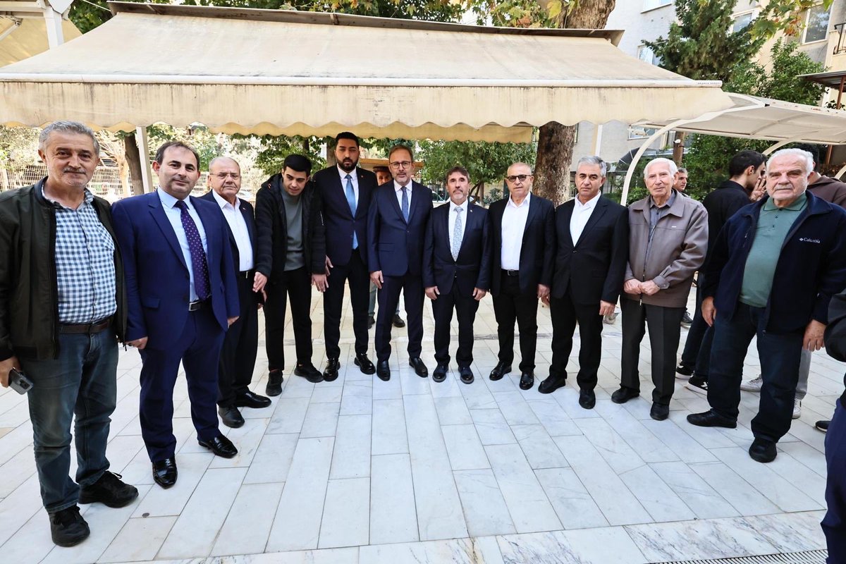 kasapoglu's tweet photo. 📍 İzmir • Bornova

Yeni Cami’de cuma buluşması… https://t.co/gJPDPRhTGr