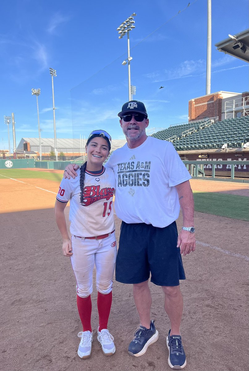 KaylieKaz2030's tweet photo. I really enjoyed the Texas A&M camp this weekend. Got to meet some great coaches and players.  Can’t wait to come back, loved the experience.@BlazeUnited16u_ @Trisha_Ford @RussHeffley @HalleHarger @jeffharger @AggieSoftball @C_robertson10 @kinseykuhlmann @PrepSoftball @ExtraInningSB