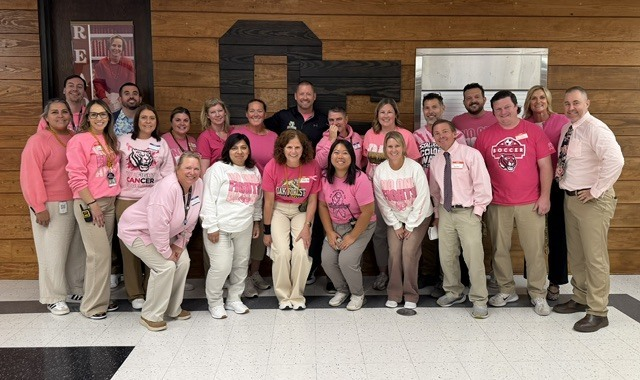 ExperienceOFHS's tweet photo. Lots of fun this week with students &amp; staff dressing the part &amp; glowing with BENGAL pride!
"Let The Games Begin"....Guess Who dressing up as staff; Just Dance in neon; Sorry wearing class colors &amp; a friendly game of Rock Paper Scissors  🧡 💛 💚 💙🎮 🕹️ 🎲
#TheBengalWay
#HOCO https://t.co/mU0MqZkvwK