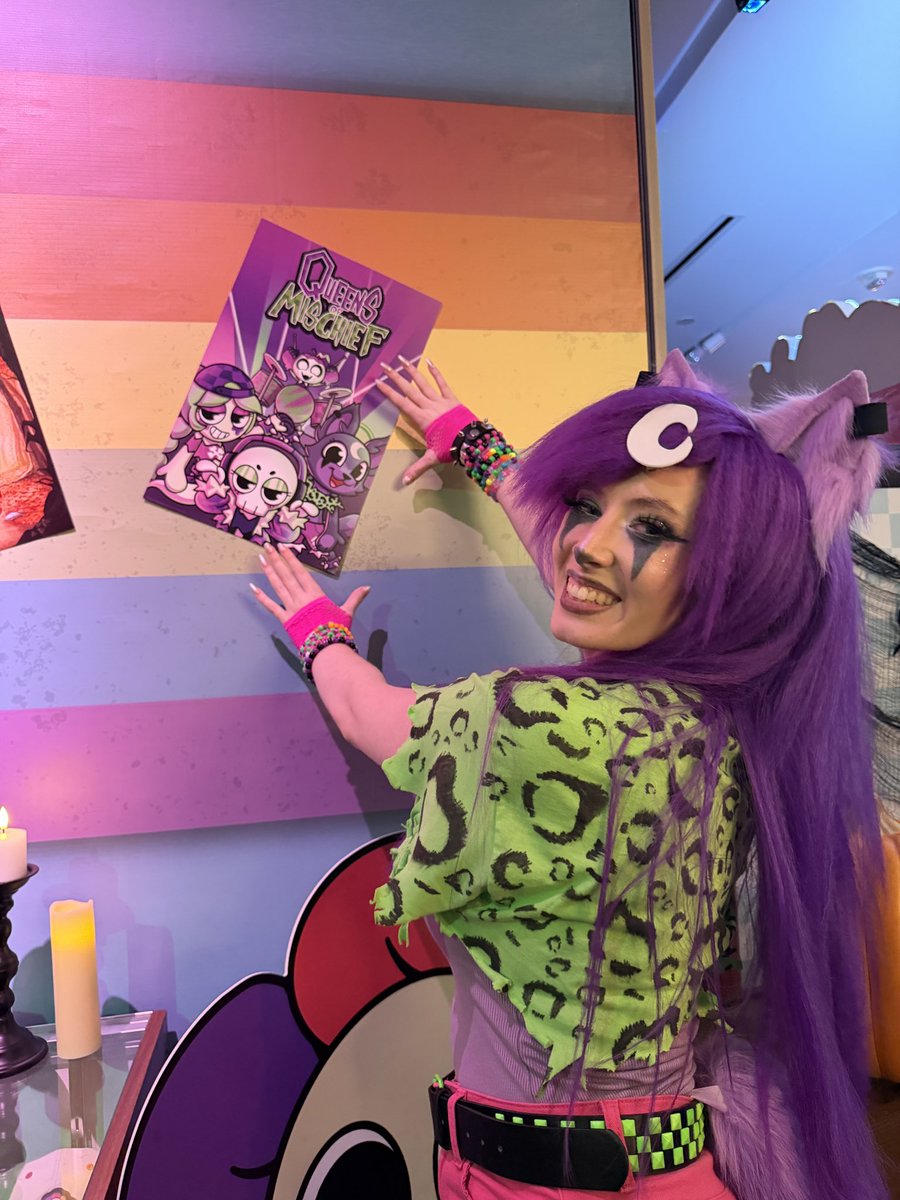 _SStarShine_'s tweet photo. Hey! You! We’re right on track! The Queens of mischief, are finally back!!🎸🐺✨
-
#dandysworldeclipse #cosplay #dandysworld https://t.co/GgCs5SSYEv