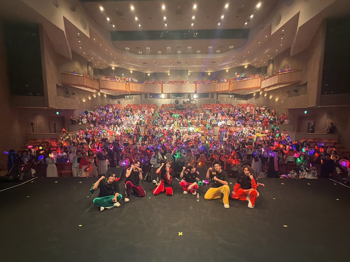 MATSURI_6_O's tweet photo. 🏮MATSURI🏮

本日は
『MATSURI 2nd コンサートツアー 〜歌う門には福来る〜』
岡山公演にお越しいただき、ありがとうございました‼️🎤✨

1部・2部ともに皆さまの温かい声援と笑顔に包まれ、最高の時間を過ごすことができました😊🏮

岡山の皆さま、素敵な思い出を本当にありがとうございました✨

そして明日は福岡へ✈️💨

🏮MATSURI🏮
「ピタッと。TNCまつり2026」に出演します‼️

📅10月17日(土)
📍福岡・TNC放送会館周辺
🎤ライブ 13:30〜
🙌ライブ終了後にはハイタッチ会も開催！

▼イベント・特典会詳細はこちら
https://t.co/z6Erp7XJJA

明日も皆さまとお会いできることを楽しみにしています😊✨

#MATSURI
#MATSURI2ndコンサートツアー
#歌う門には福来る
#恋の中央線