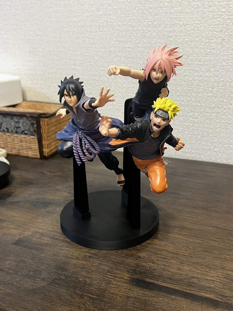 shin_dora11's tweet photo. ちょろっとモデリングして意外と簡単にできてしまった自作台座。
これみんな3Dプリンタ買うべきでしょ https://t.co/cRDkY8fHyo