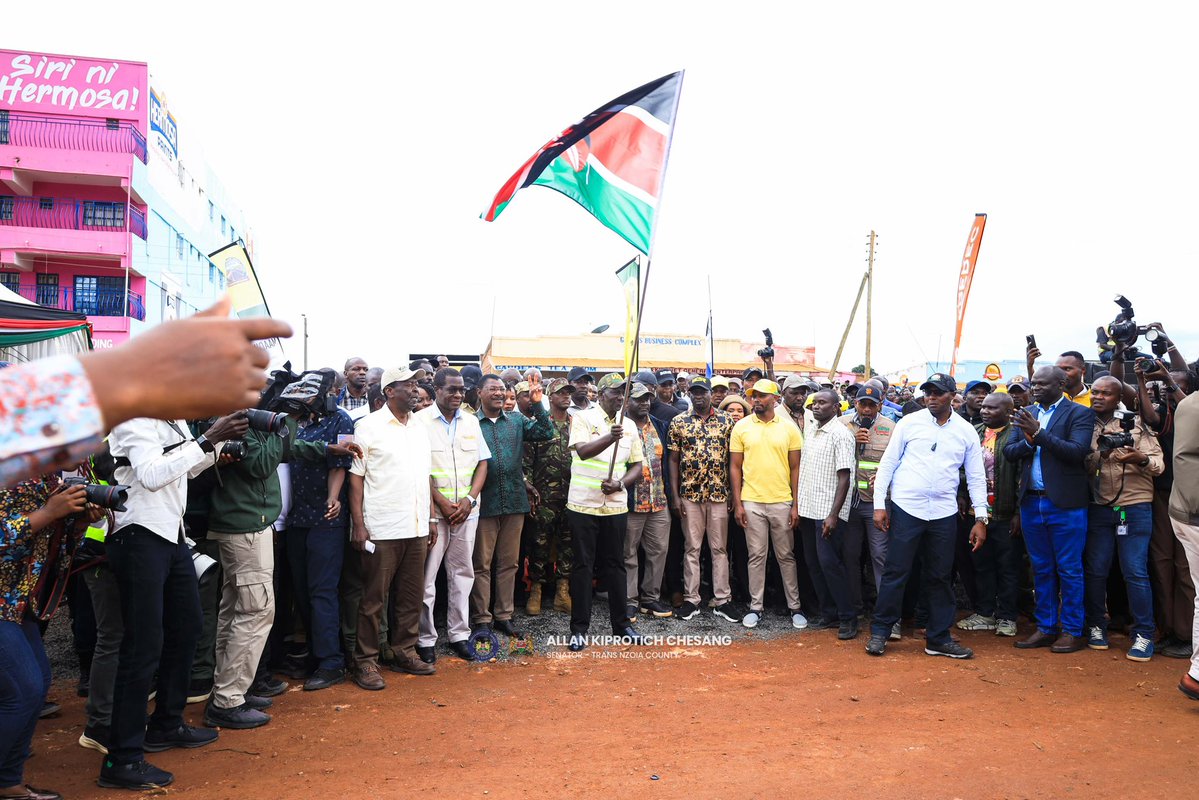 HonAllanChesang's tweet photo. A historic milestone for Saboti Constituency!

H.E. President William Samoei Ruto officially flagged off the Kambimiwa–Gitwamba Road project, marking the beginning of Saboti’s first-ever tarmac road.

This landmark project opens a new chapter of improved connectivity, economic opportunity and development for our people.

A new dawn for Saboti. A promise of progress becoming reality.