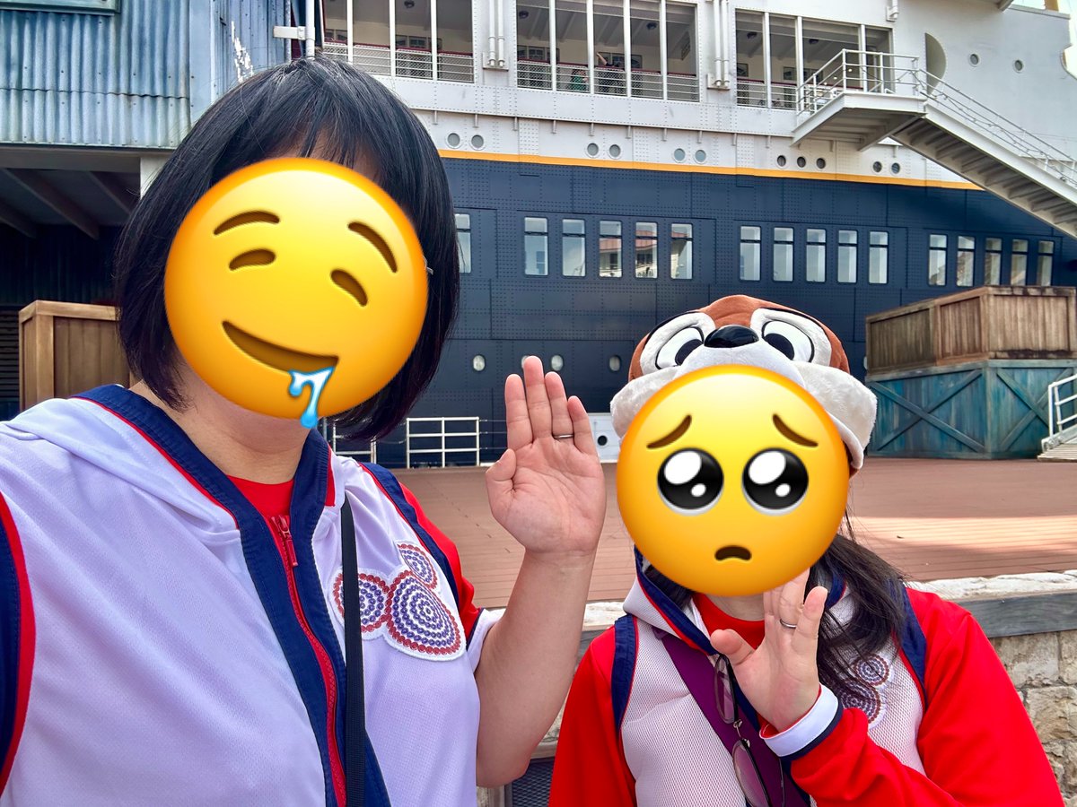 595MT10's tweet photo. 今日はディズニーシーでした。
先月末に妻の生誕祭でランドとシーの2日間のはずが、台風でシーの日をキャンセルして10月に日程変更。昨日は用事で東京に居たのでシーに来ました🤤今日のためにスカートを作り直した！とても楽しかったー👍
#Dハロ2026 https://t.co/k3pa8azhec