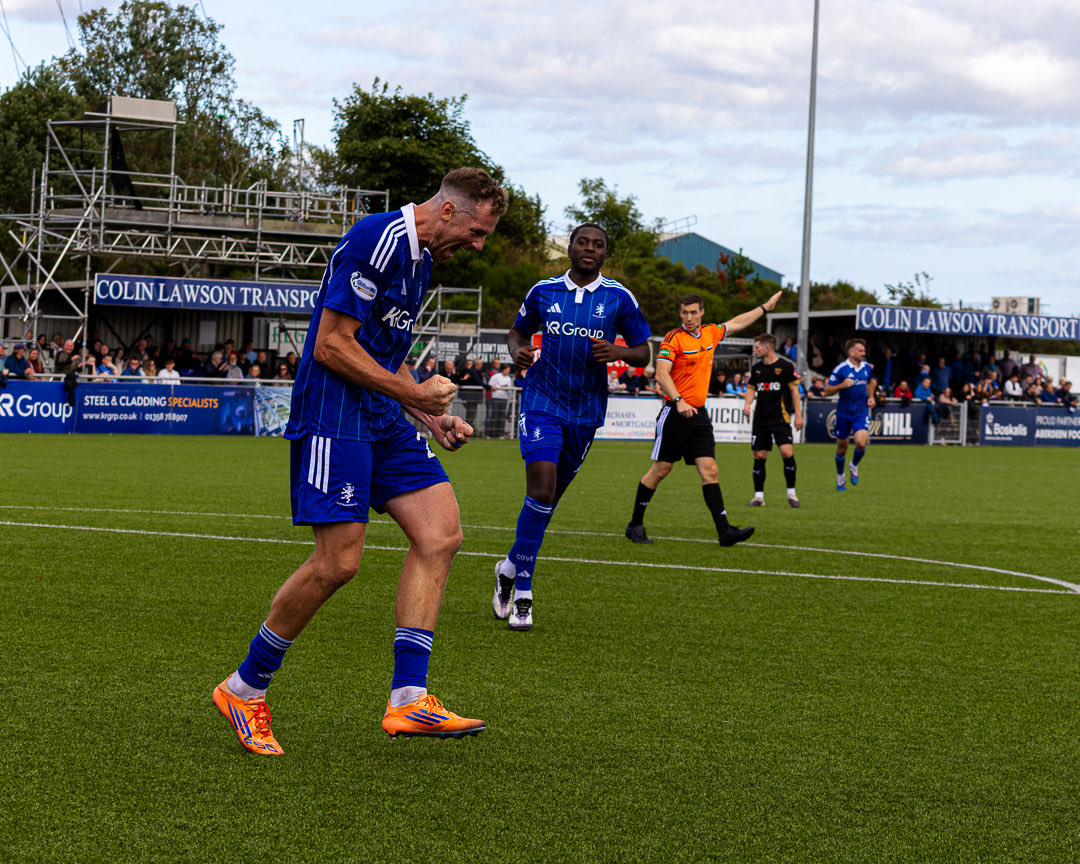 CoveRangersFC's tweet photo. Last time out against Peterheadโฆ a 3-0 win. ๐
Tomorrow, we meet again.
Another big 90 minutes ahead. ๐ตโช๏ธ
#CoveTogether https://t.co/0kwV7j0BwA