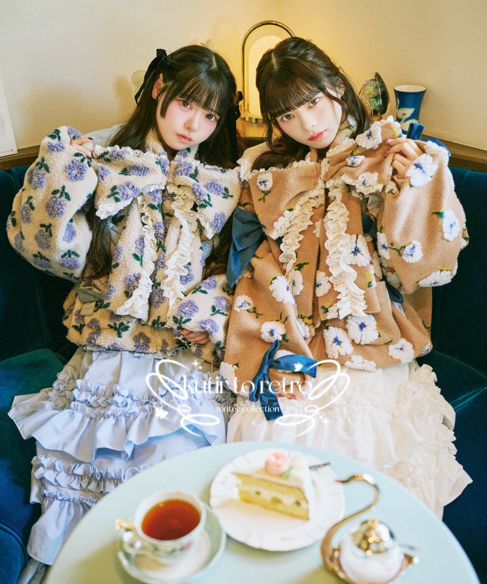 kutir_retro's tweet photo. ୨୧⏔⏔♡⏔⏔୨୧୨୧⏔⏔♡⏔⏔୨୧୨୧⏔⏔♡ ⏔
　リボンたっぷりのとっておきアウター
　　同じ柄のマフラーと着ても絶対かわいい
　　🍰冬にぴったりなときめきお洋服🎀
　　　　　　　10.22release❄️
୨୧⏔⏔♡⏔⏔୨୧୨୧⏔⏔♡⏔⏔୨୧୨୧⏔⏔♡⏔ https://t.co/BqHTBR0vgc