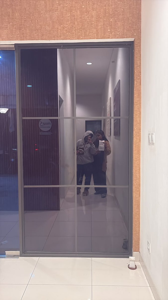 LaviniaAnclair's tweet photo. bukan seleb bukan sihir, makasih ya my mbak udah mau ajak aku kesini. 

meskipun dulu suka nyebelin hihi https://t.co/0t7ywIBiSk
