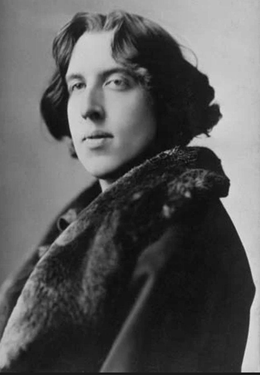 Moonlightenigm's tweet photo. “Be yourself everyone else is already taken” Oscar Wilde - Keep dancing in the Moonlight ~Happy Birthday 🎭☘️#oscarwilde https://t.co/i506KCDJ9e