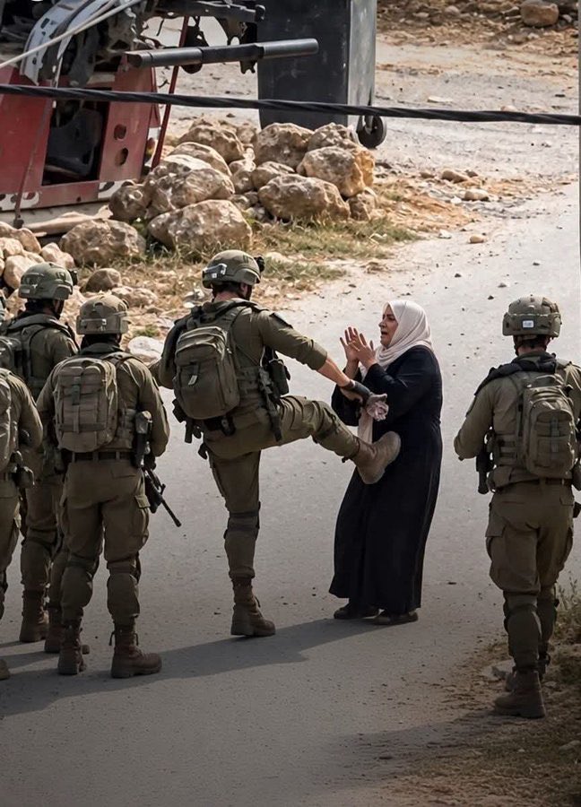 OliveZaytoun's tweet photo. الجيش الأكثر أخلاقية في العالم.

📍فلسطين المحتلة. https://t.co/xwm254MlGx