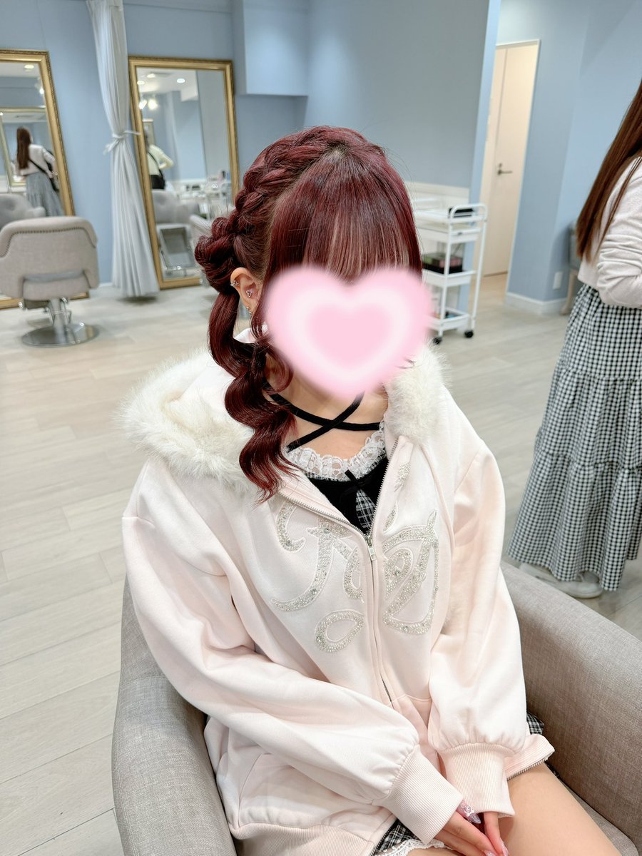 2wtyj4's tweet photo. 単番だったのに隣の単番のお姉さんと仲良くなれてほぼ連番だったᐢ ̥_  ̫ _ ̥ᐢ♡

とっても楽しかった9周年💟 https://t.co/WHcegnkOL2