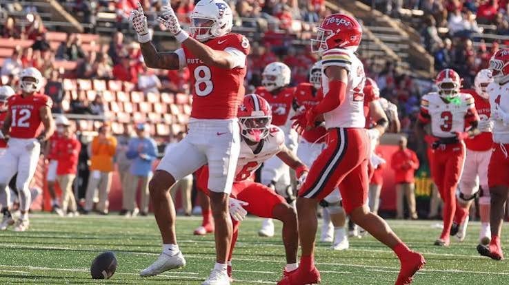davpresto's tweet photo. #CollegeFootballCorner: @TerpsFootball - Rutgers, 12:30 p.m. #Terrapins allow the most points in the @B1Gfootball and their task this week is trying to limit KJ Duff, who ranks 2nd in the league with 628 receiving yards (19 yards per catch). 
@WTOP https://t.co/lmddotdPG4