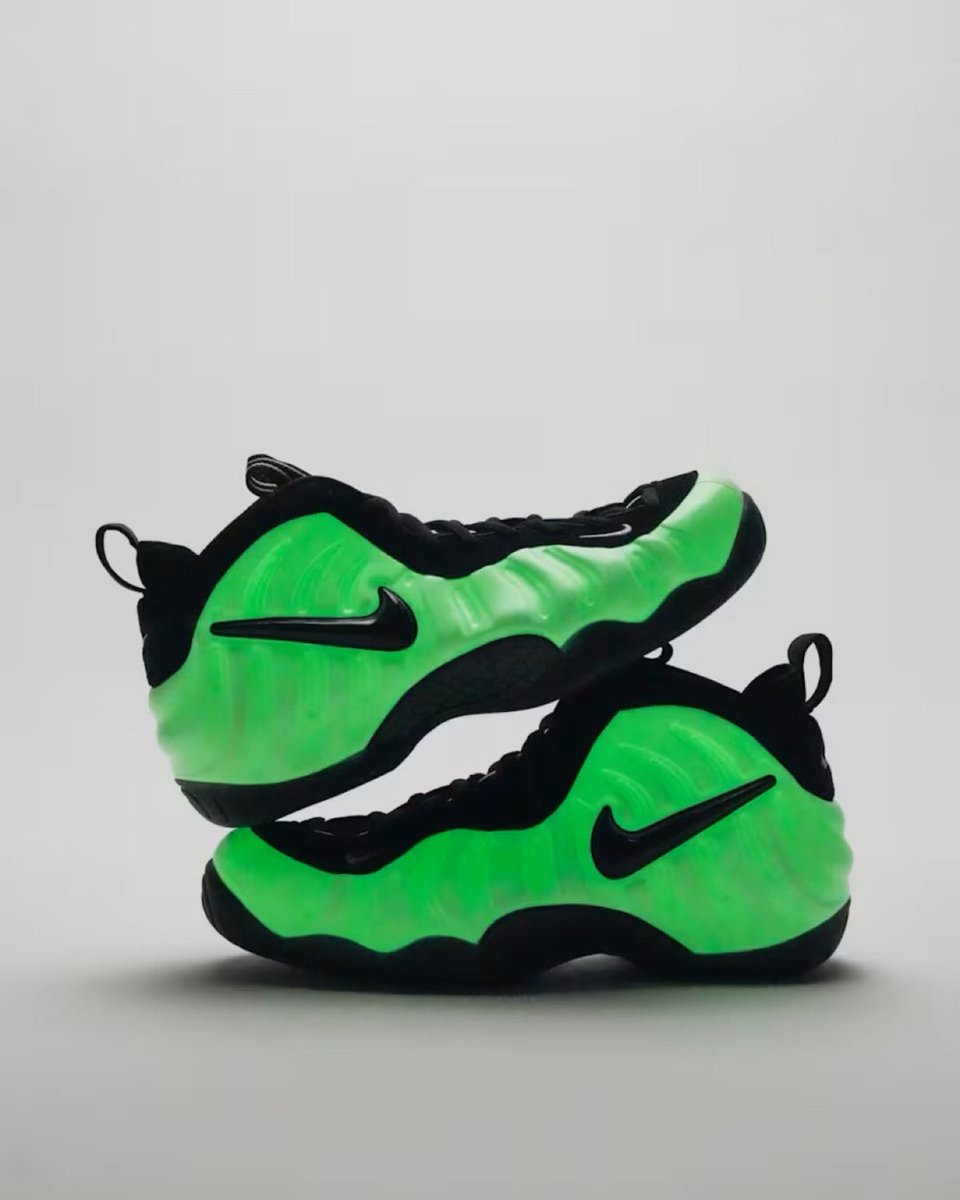 SnkrsStock's tweet photo. AD: Nike Air Foamposite 'Glow'
FTL https://t.co/mDrnQA8qbk https://t.co/z76fS8IF4K