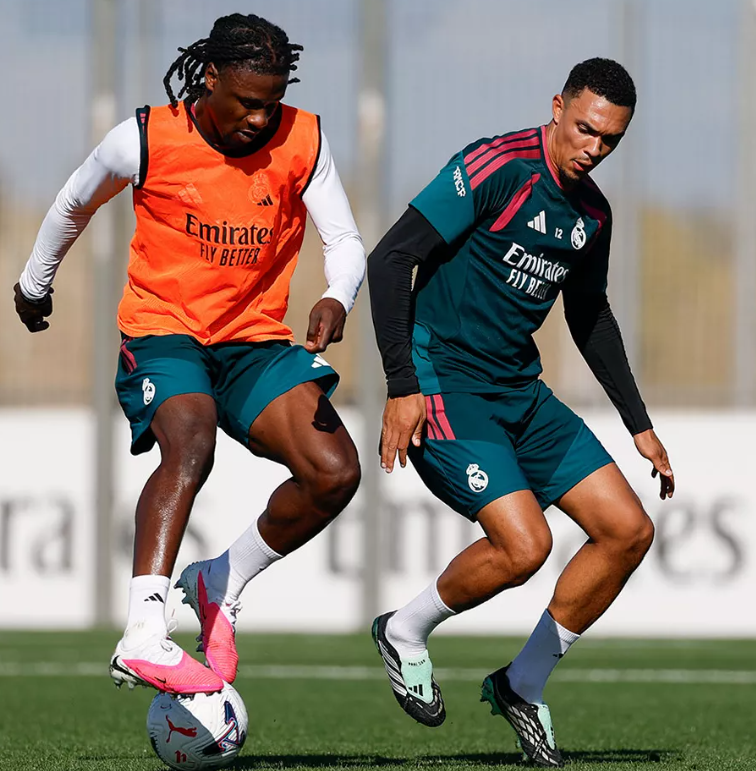 theMadridZone's tweet photo. Camavinga x Trent 💫 https://t.co/OcaeKzCP7x